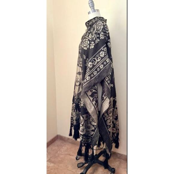 Frida Kahlo Poncho Tunic Black Gold Serape Fringe One Size Fits All Boho Art - Picture 7 of 7
